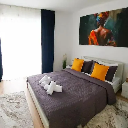 Sunny Loft & Parking 2 Апартаменти *